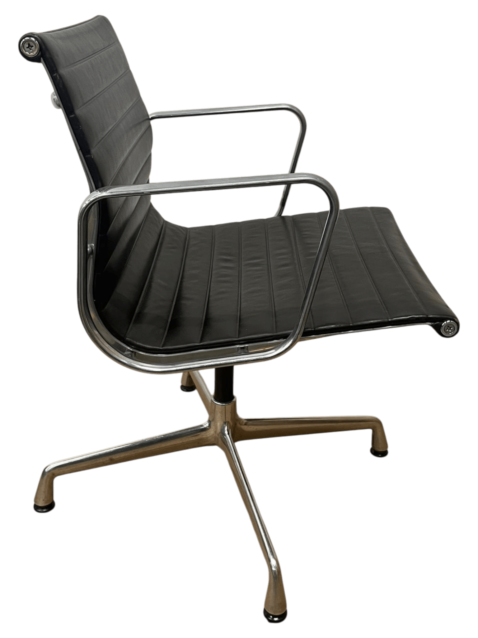 Vitra Eames Ea 108