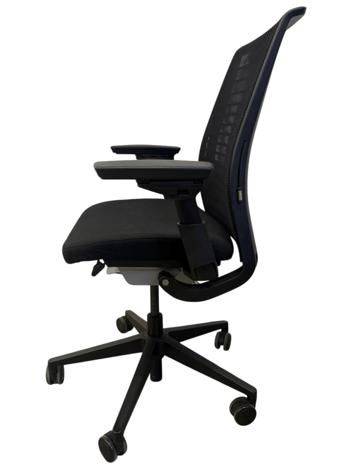 Steelcase Think V2 Zwart