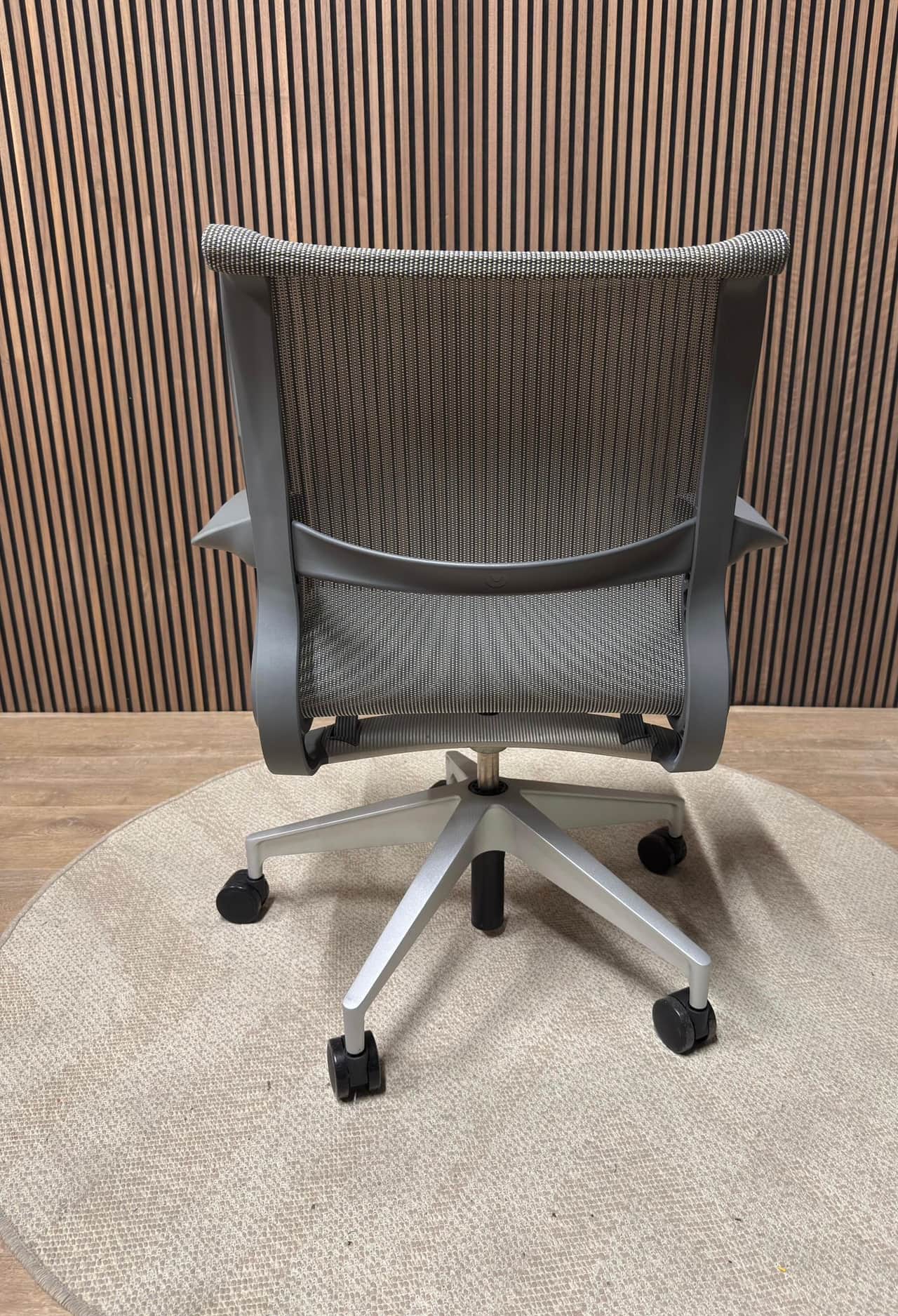 Herman Miller Setu Wiosenna oferta