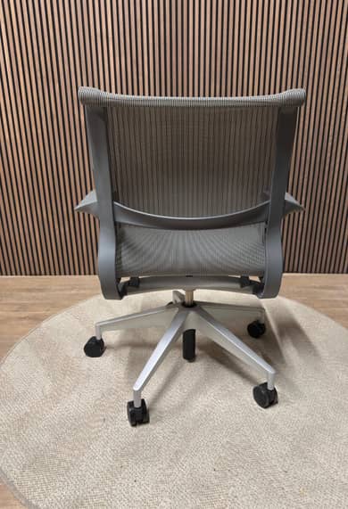 Herman Miller Setu Wiosenna oferta