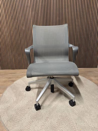 Herman Miller Setu Wiosenna oferta