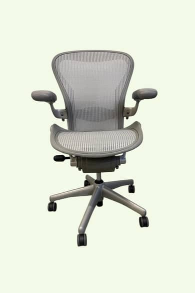 Herman Miller Aeron Titanium Lentedeal