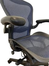 Herman Miller Aeron Blauw