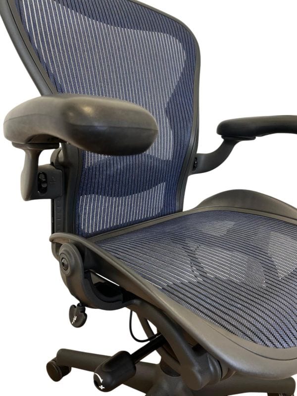 Herman Miller Aeron Blauw