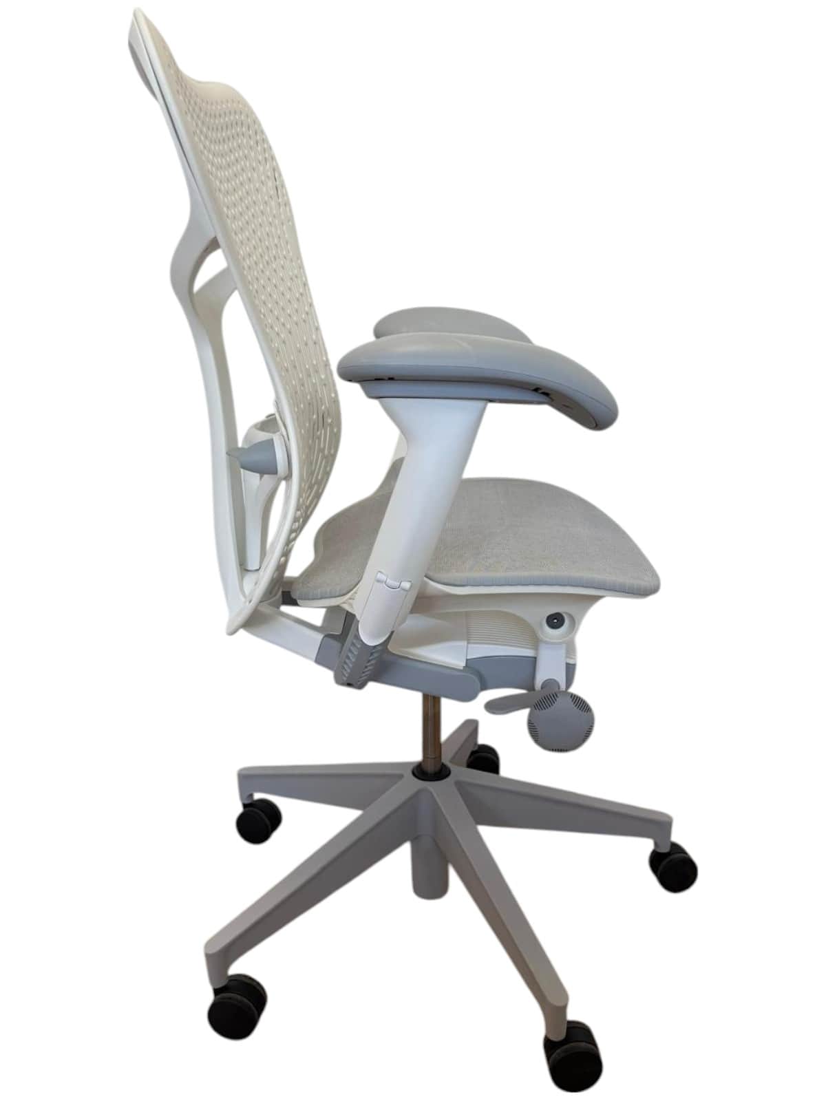 Herman Miller Mirra 2 Alpine