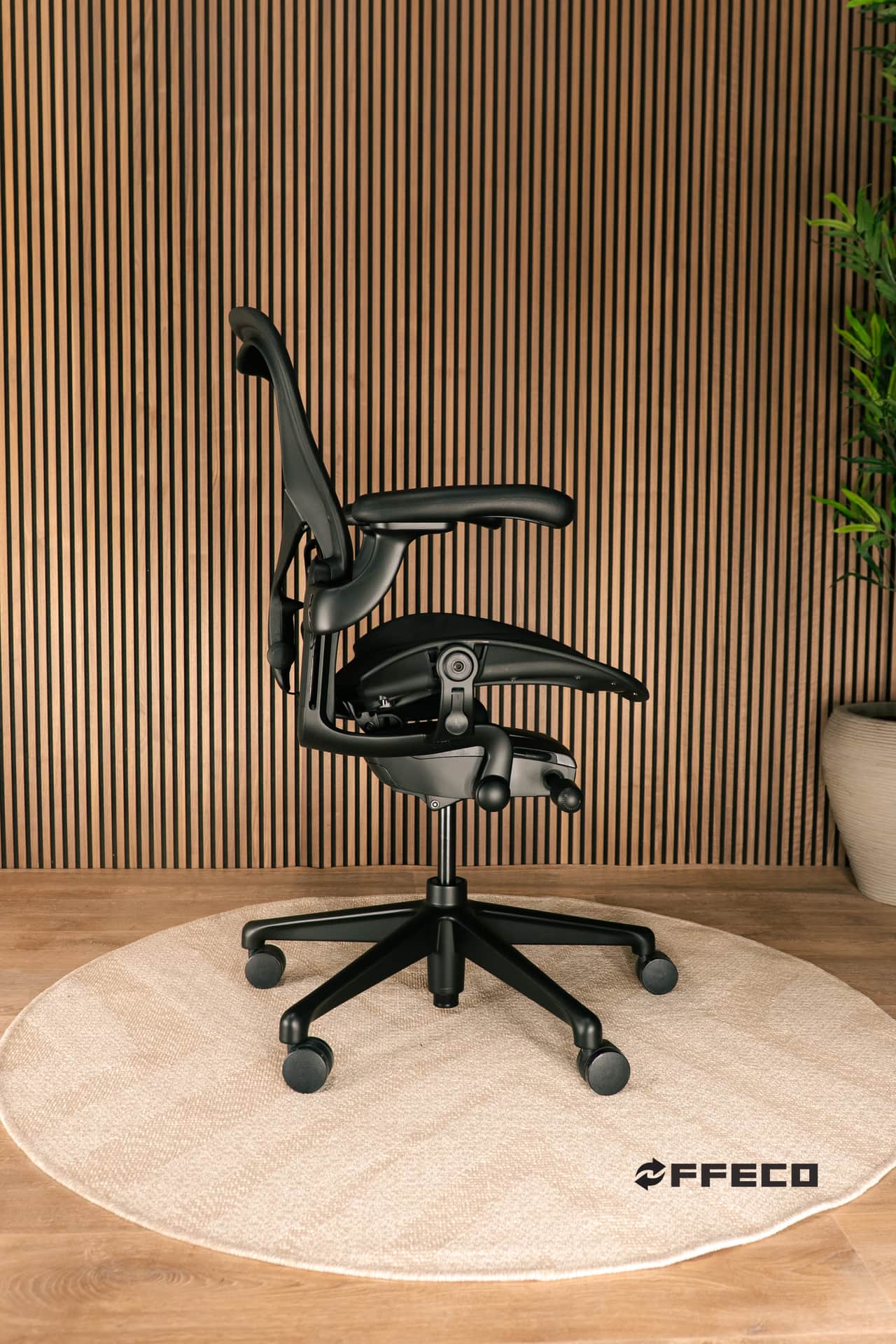 Herman Miller Aeron Remastered Onyx Wiosenna oferta